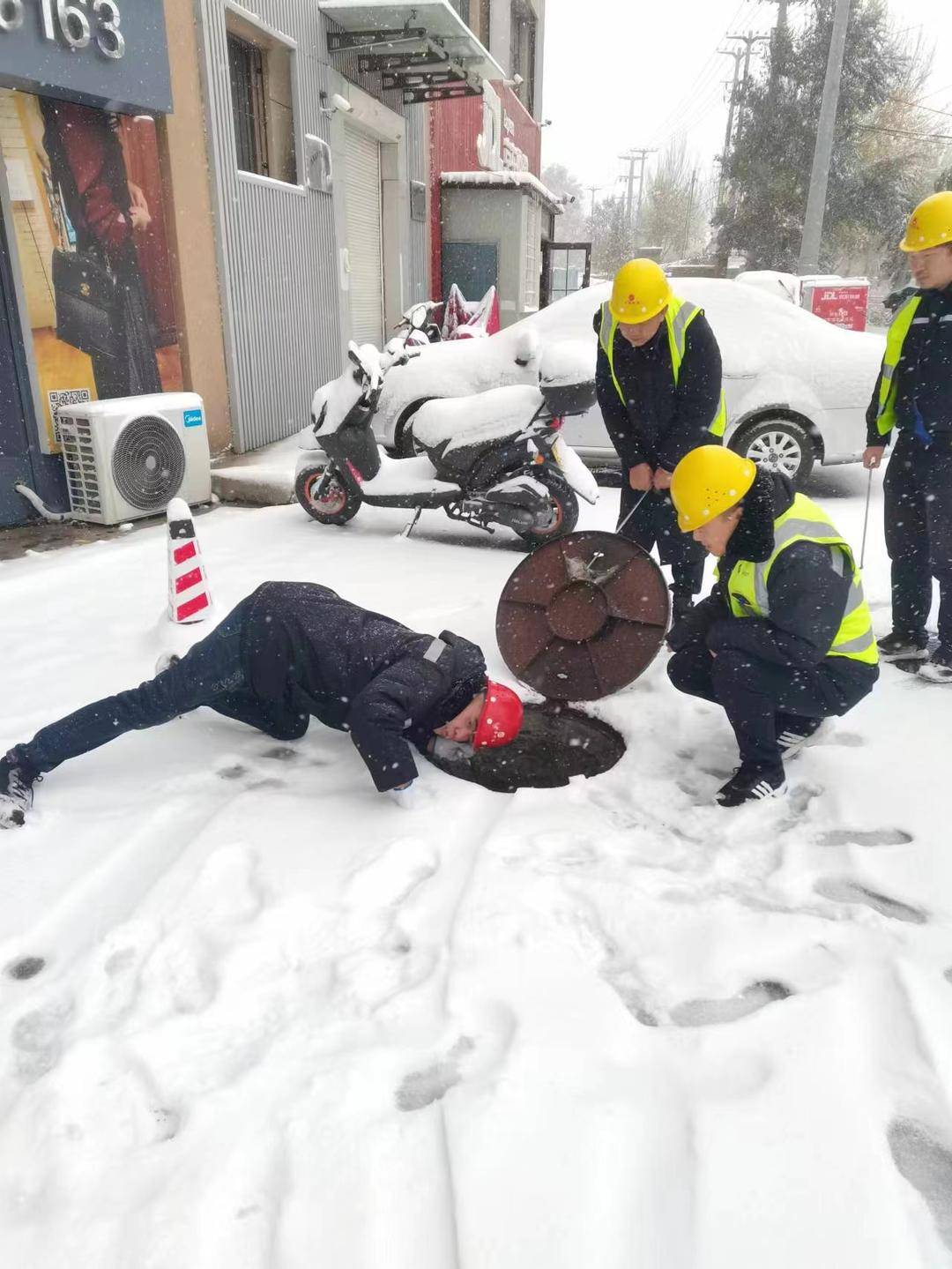 1699346132539332.jpg 降雪3.jpg